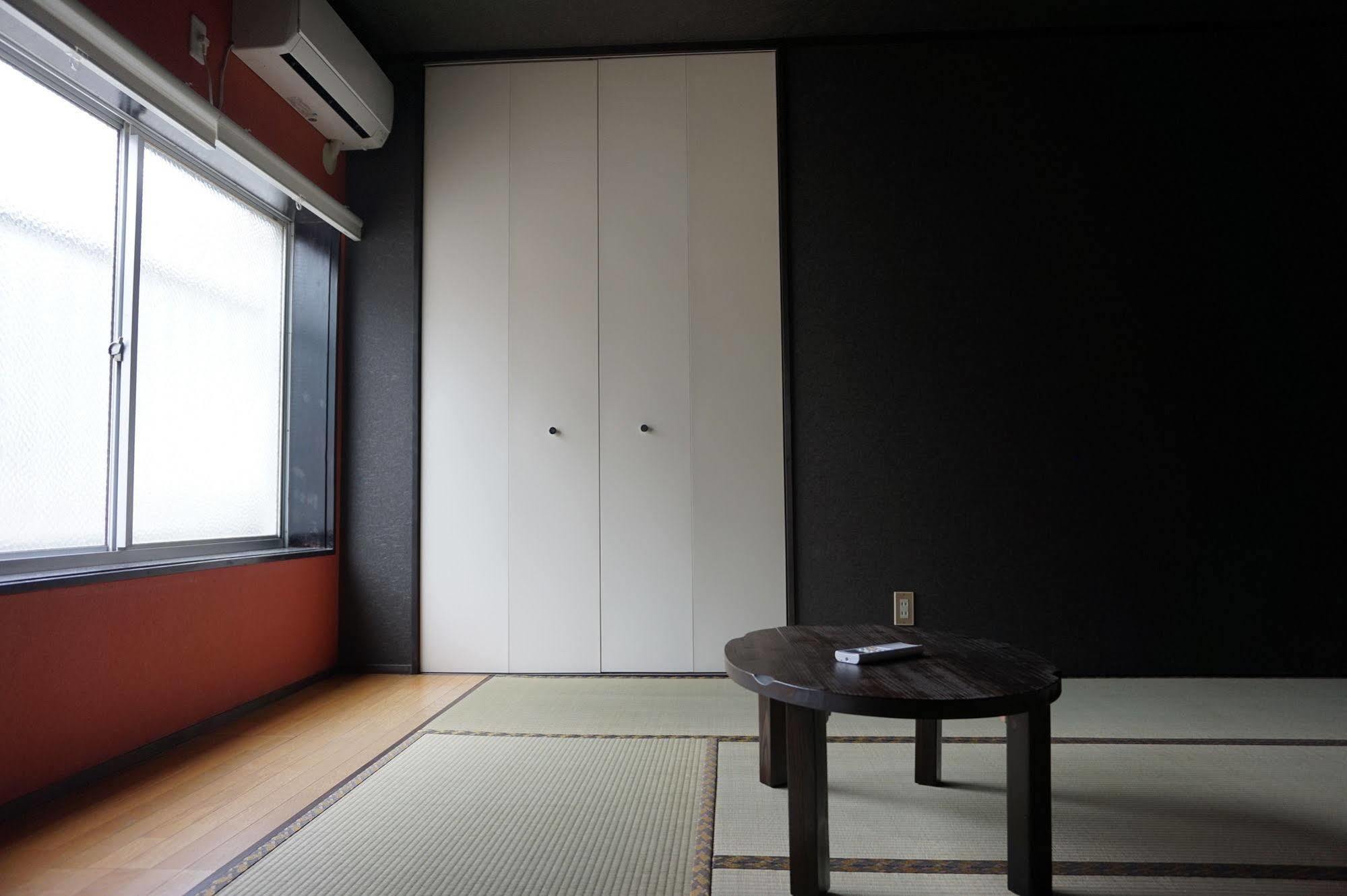Uni Hostel Ōsaka Exterior foto