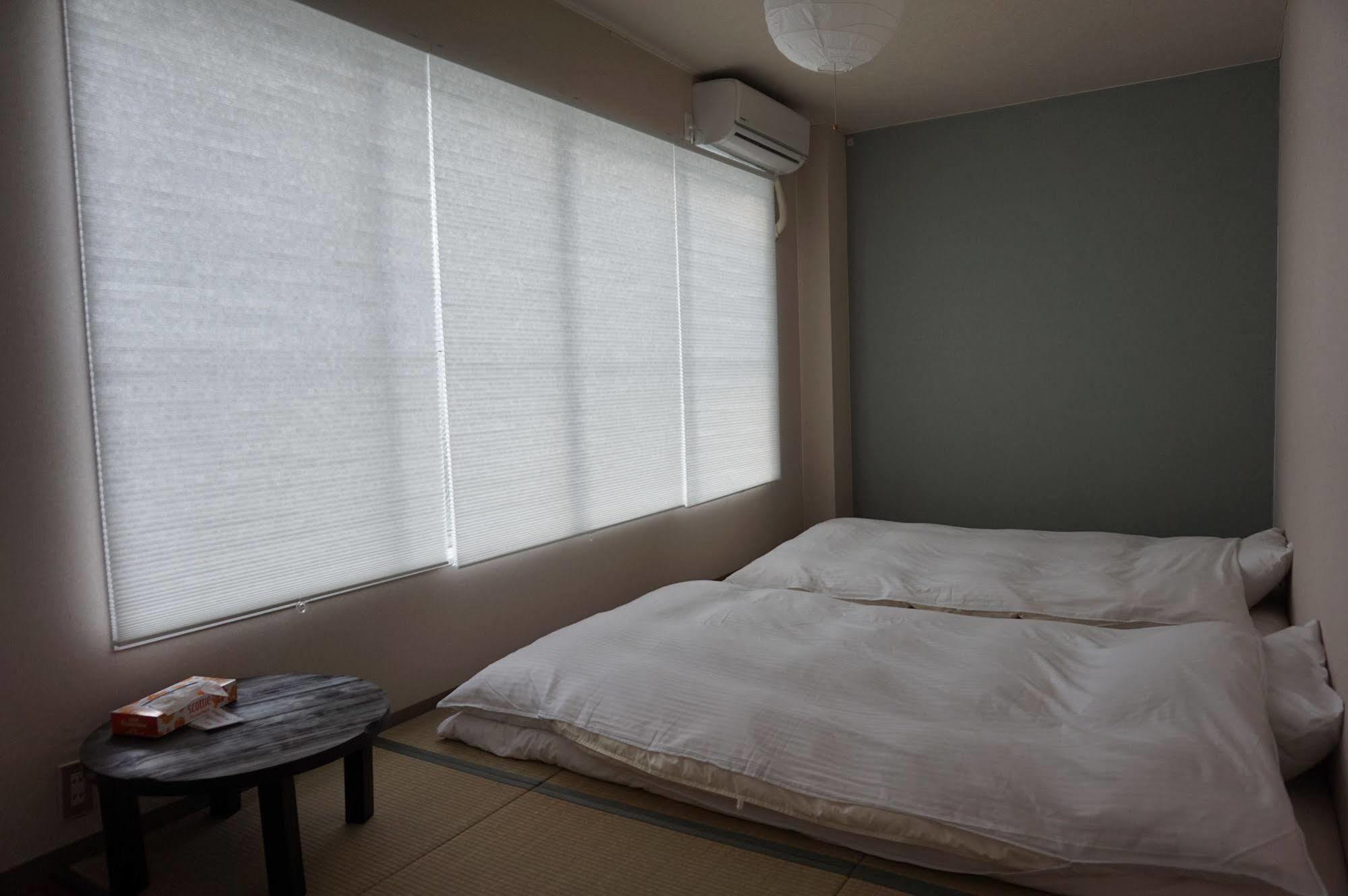 Uni Hostel Ōsaka Exterior foto