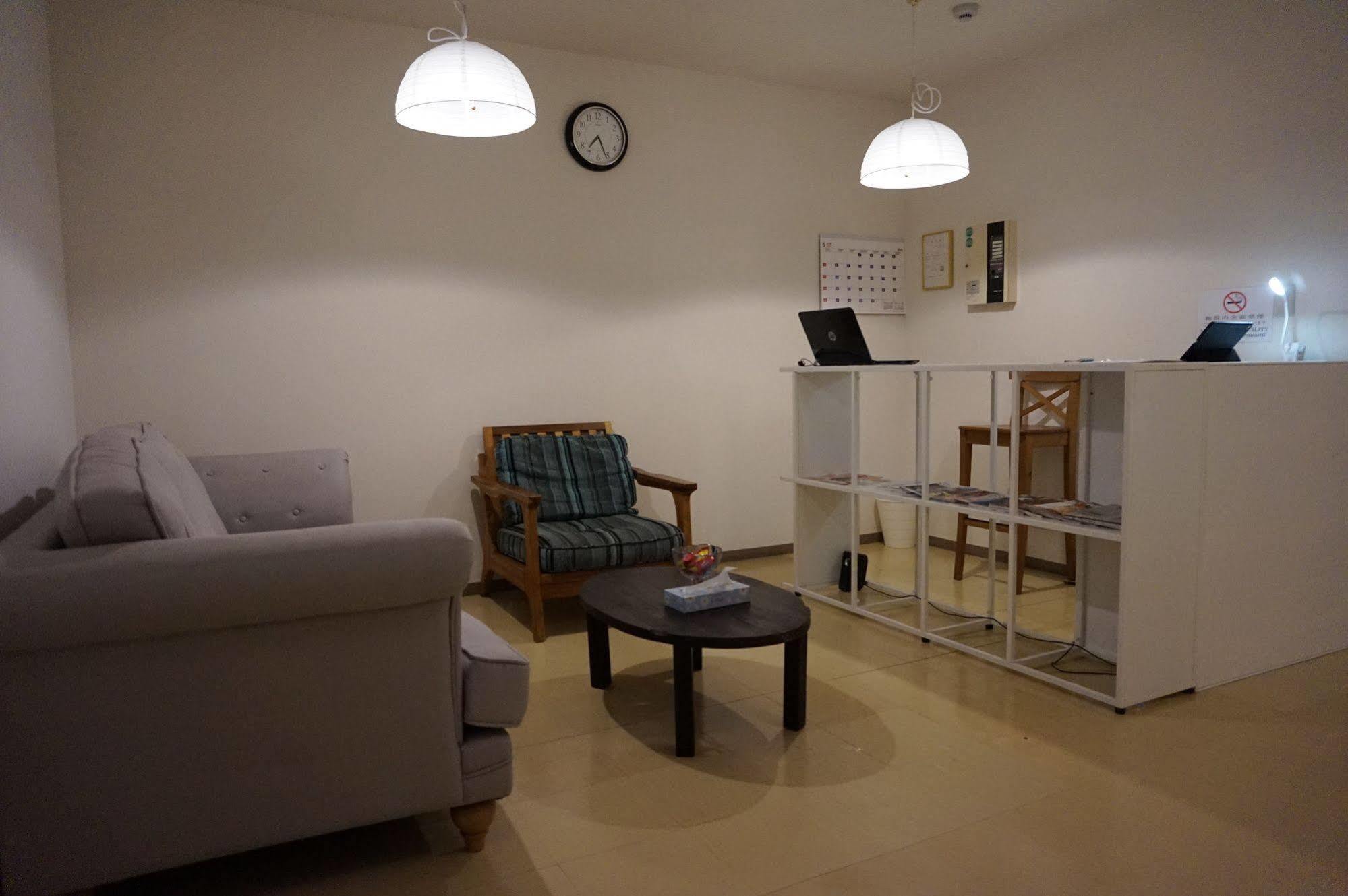 Uni Hostel Ōsaka Exterior foto