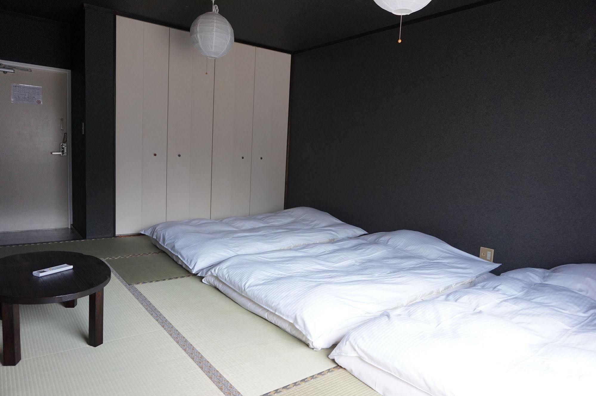 Uni Hostel Ōsaka Exterior foto