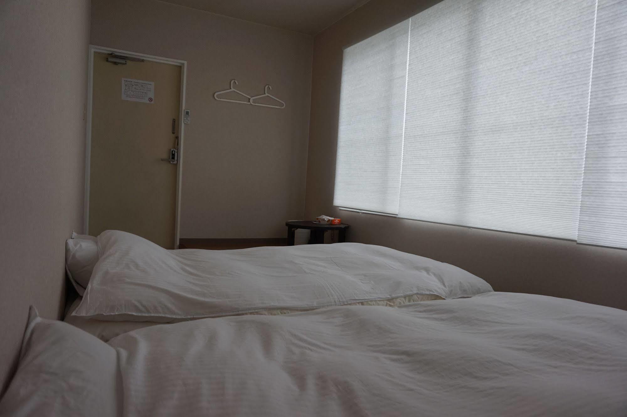 Uni Hostel Ōsaka Exterior foto