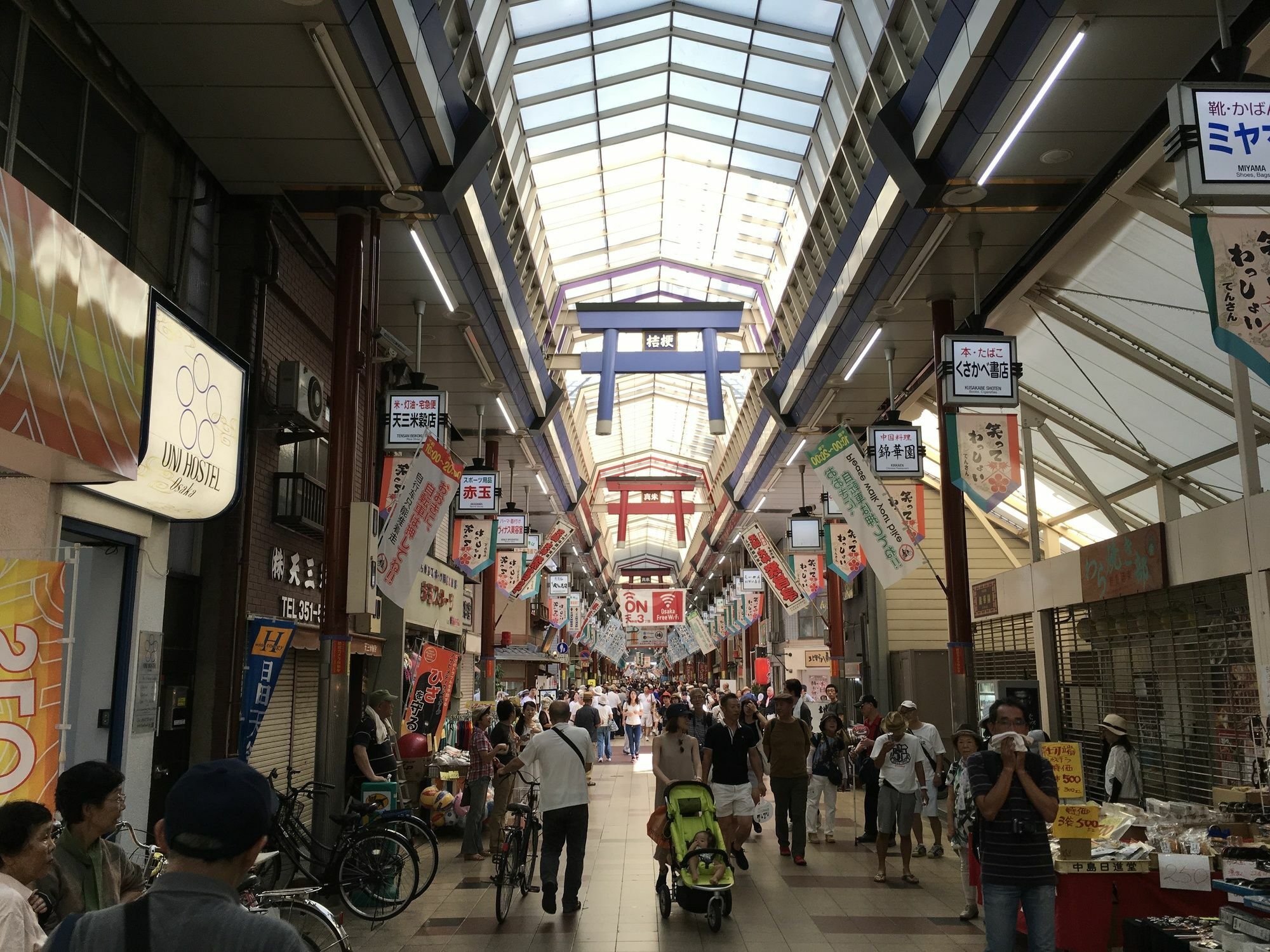 Uni Hostel Ōsaka Exterior foto